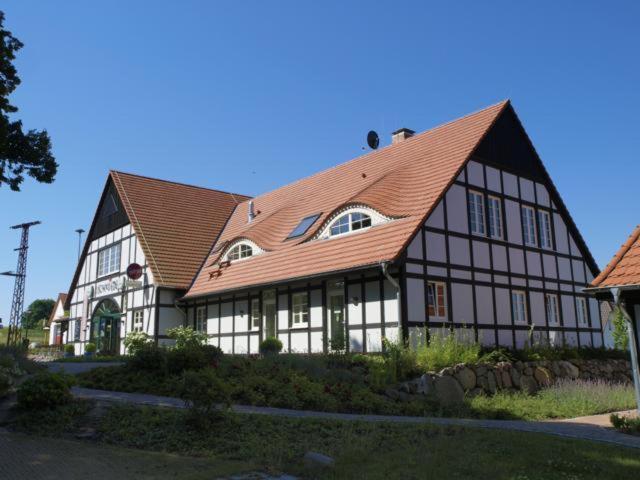 Feriendorf Alte Schmiede Aparthotel Mellenthin Exterior photo